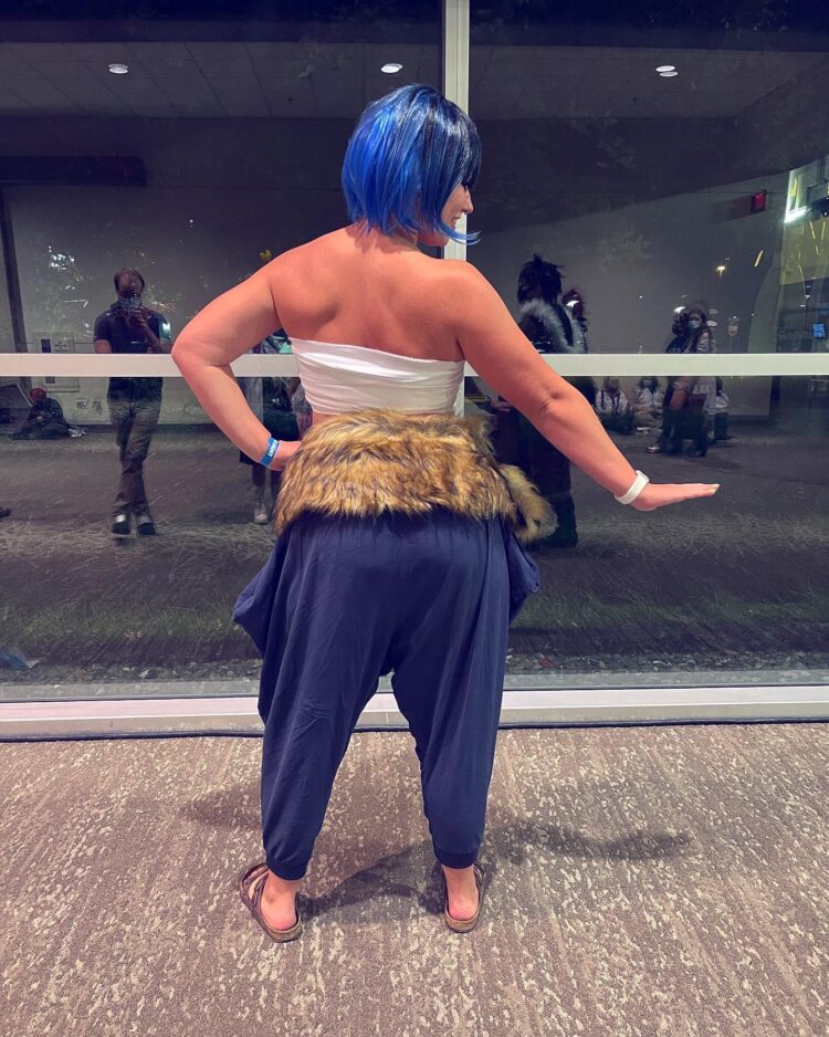 lady melamori feet 2