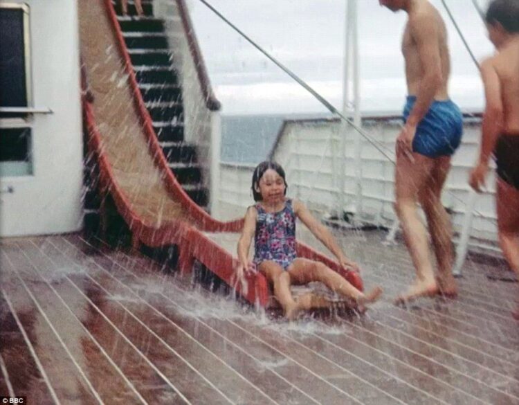 lady sarah chatto feet 1