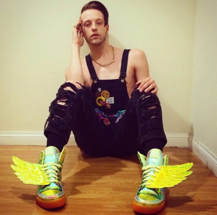 laganja estranja feet 3