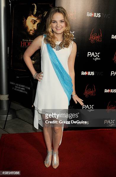 laine macneil feet 6