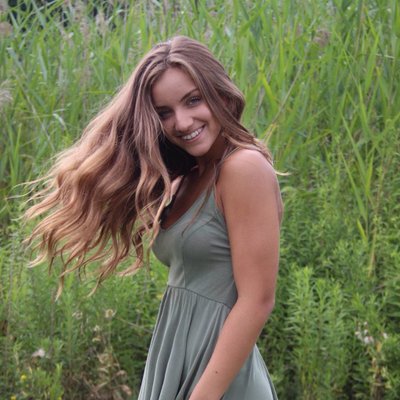 lainey mihacevich feet 2