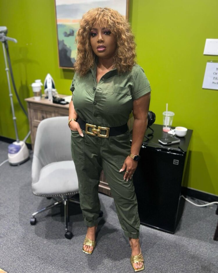 lalah hathaway feet 5