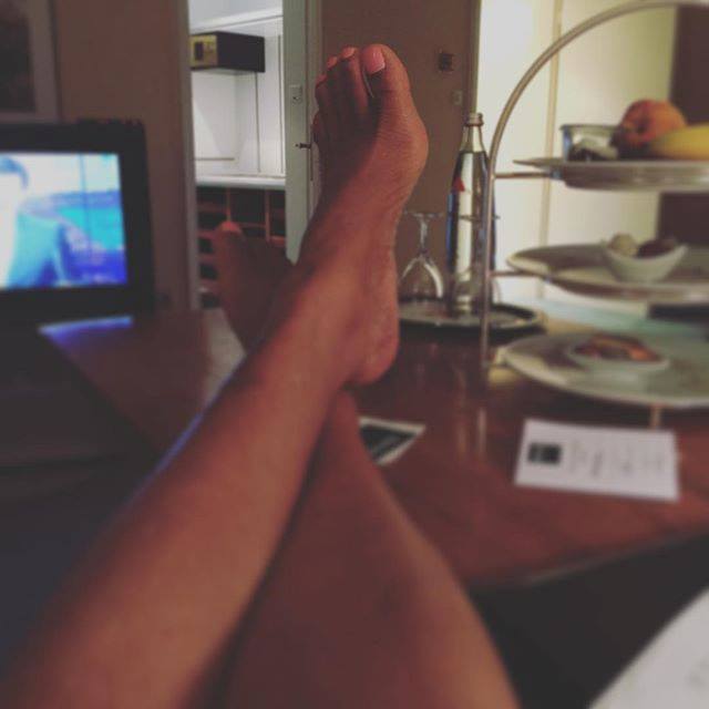 lalah hathaway feet 6