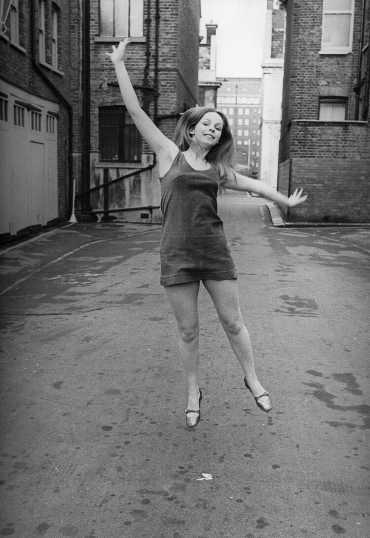 lalla ward feet 3