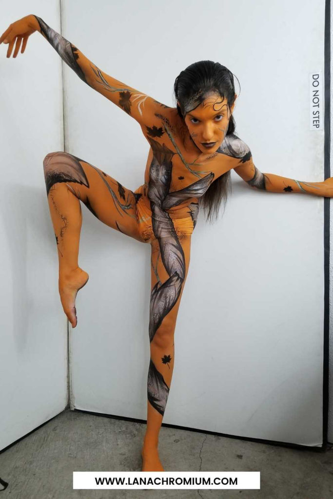 lana chromium feet 4