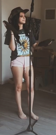 lanie gardner feet 4