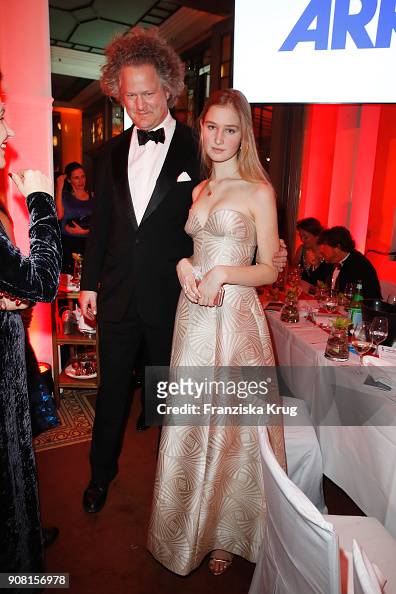 lara cosima henckel von donnersmarck feet 3