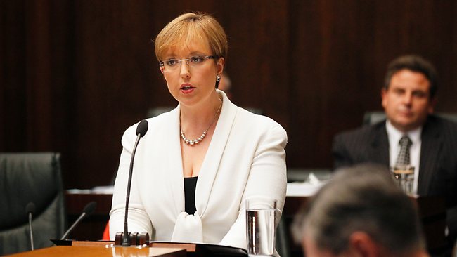 lara giddings feet 4