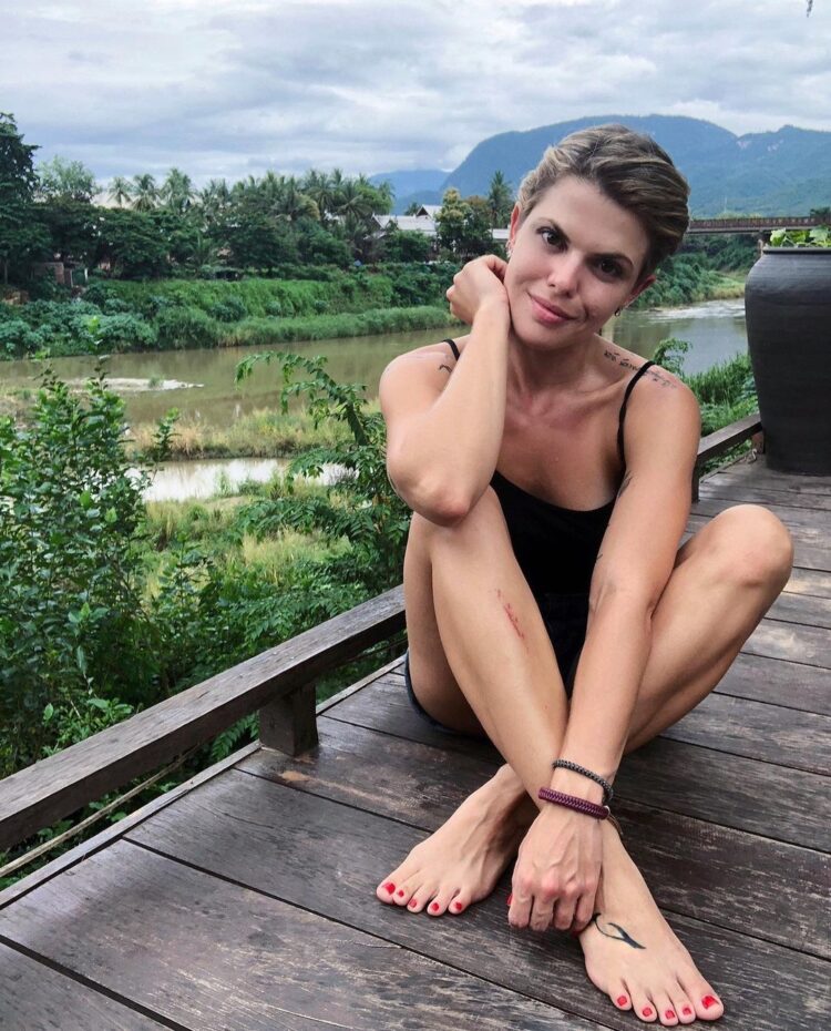 lara nesteruk feet 4