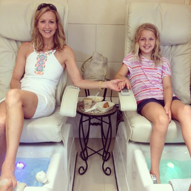 lara spencer feet 4