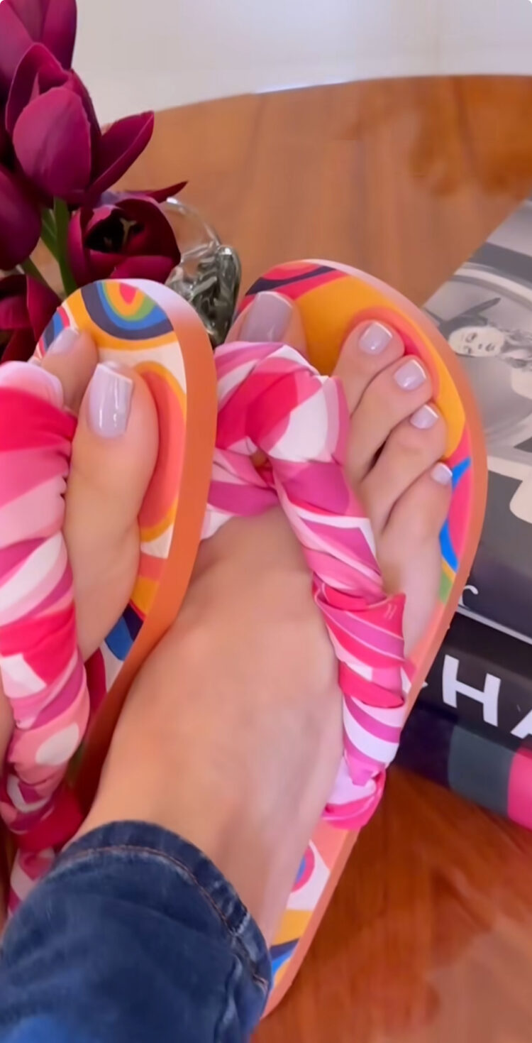 lari oliveira feet 4