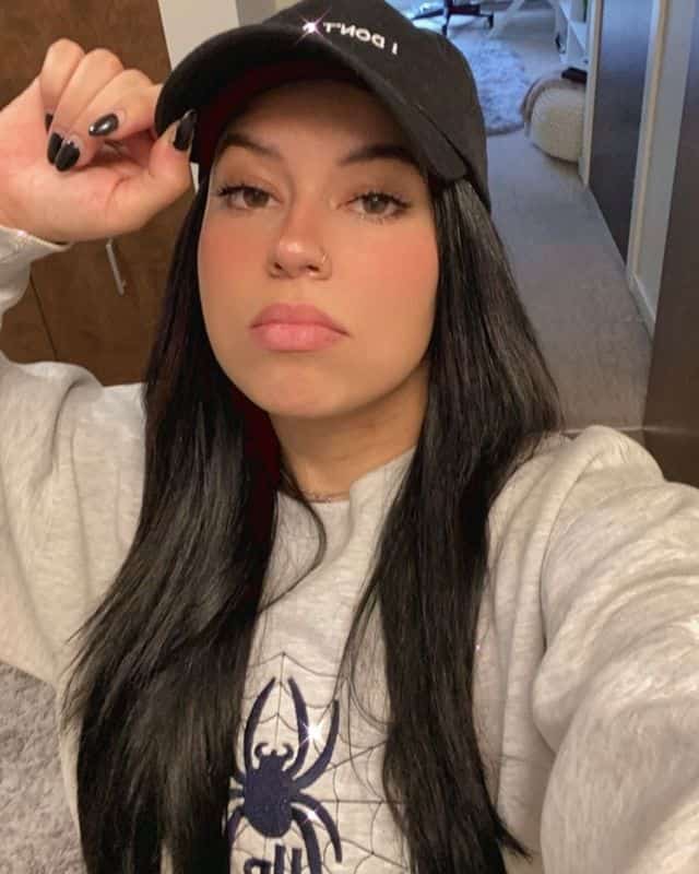 larissa cambusano feet 3