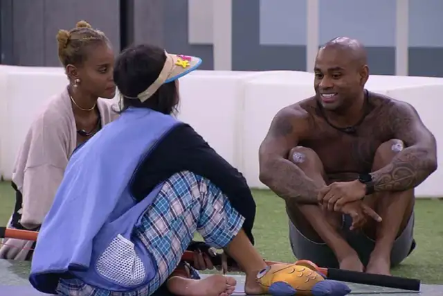 larissa cezar feet 5