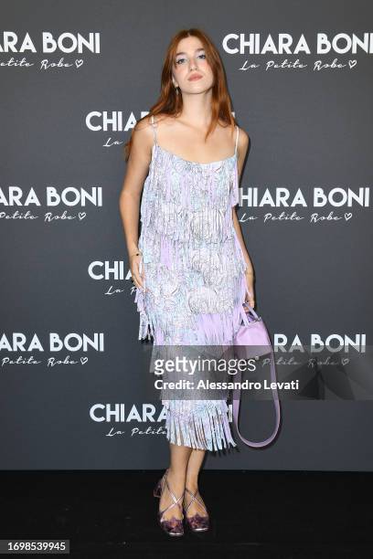 larissa chehuen feet 5