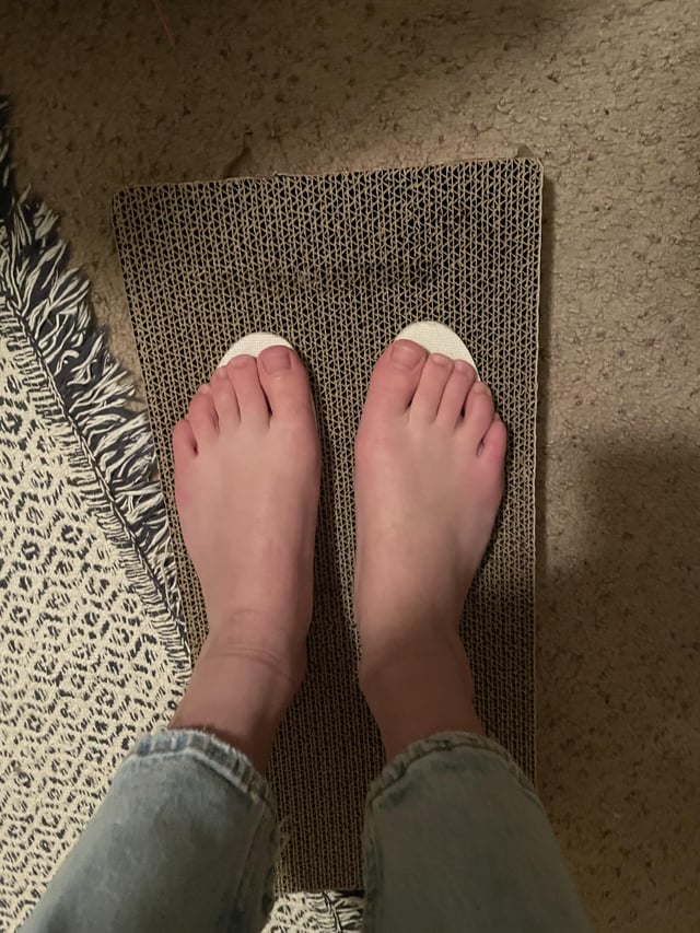 larissa kaori feet 2