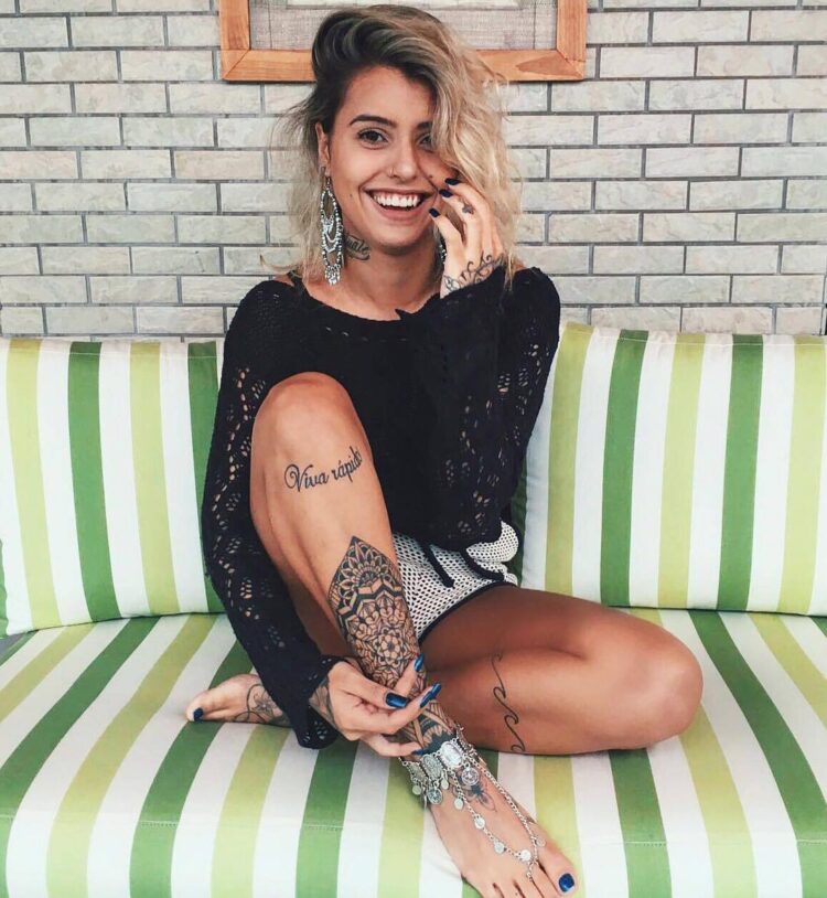 larissa mattes feet 1