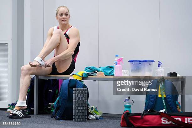 larrissa miller feet 4