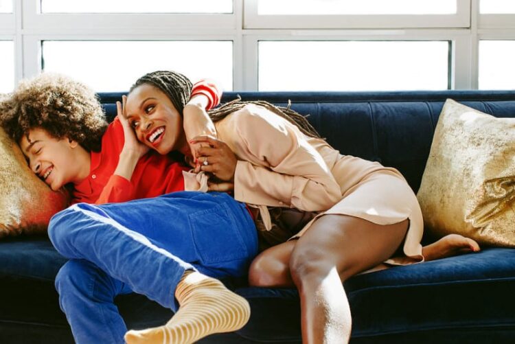 latham thomas feet 5