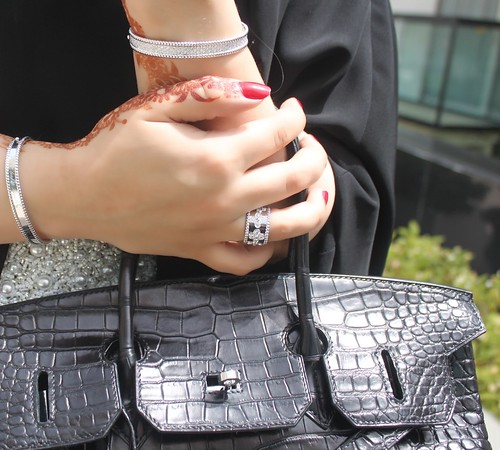 latifa al shamsi feet 6