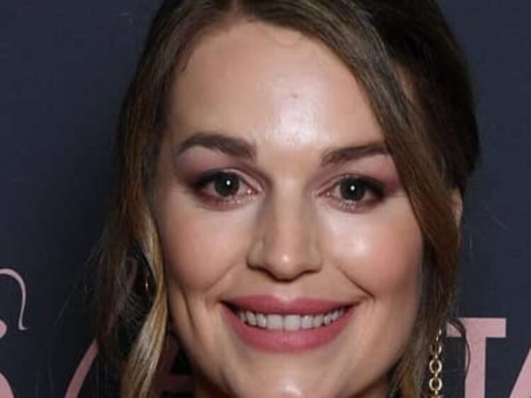 laudynne chaves feet 3