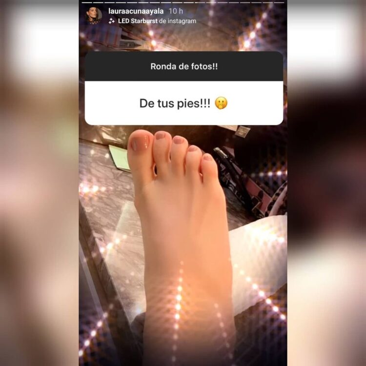 laura acuna feet 3