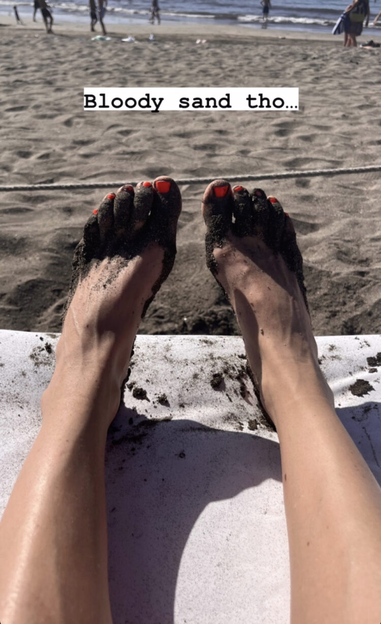 laura aikman feet 1