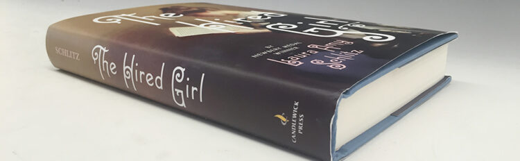 laura amy schlitz feet 4