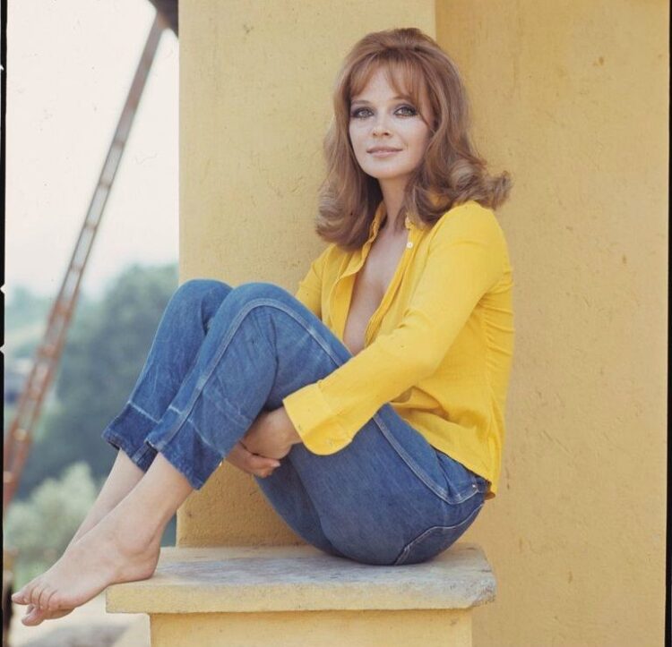 laura antonelli feet