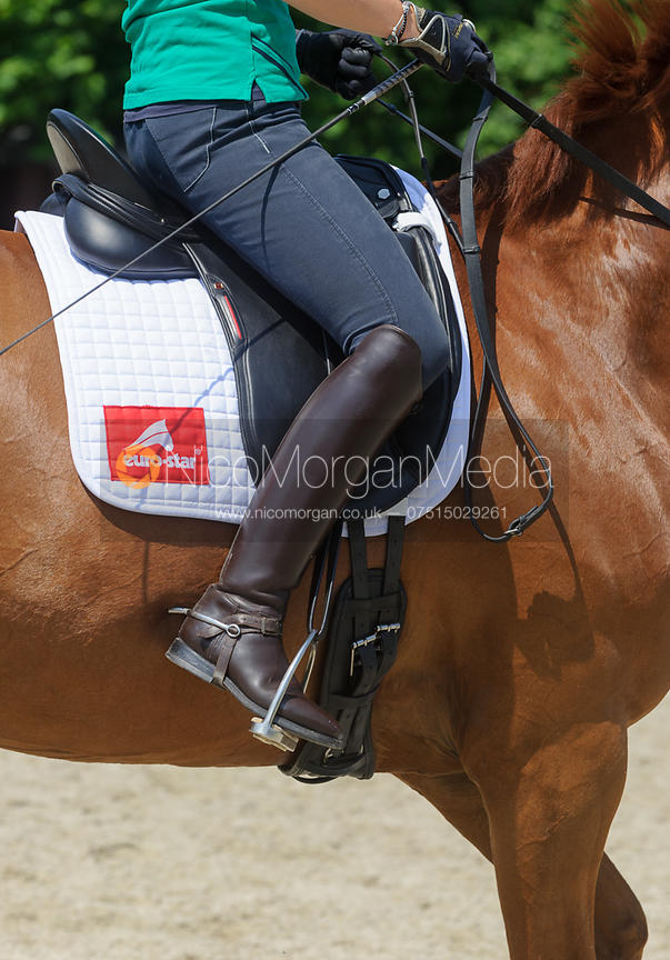 laura bechtolsheimer feet 3