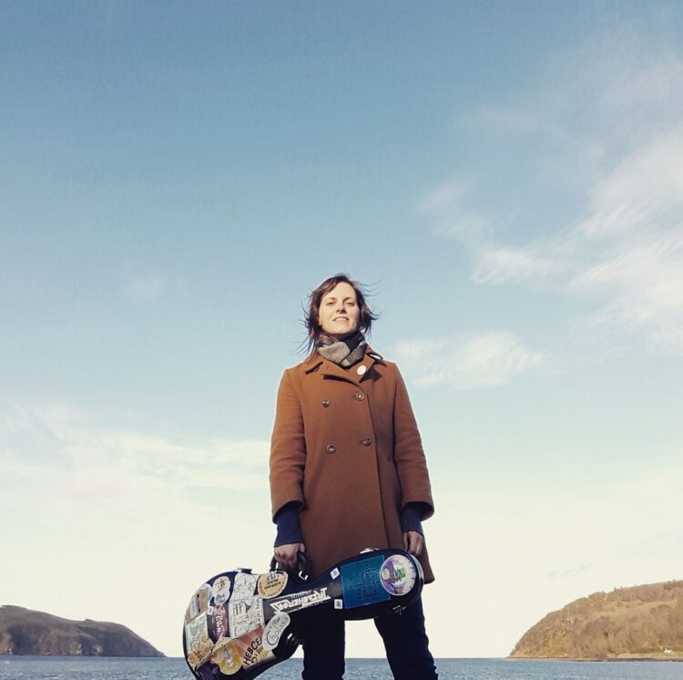 laura beth roberts feet 3