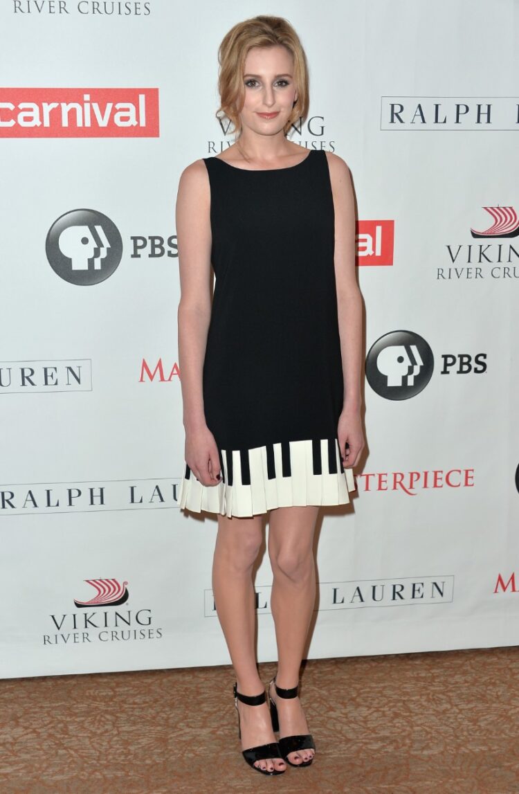 laura carmichael feet 6