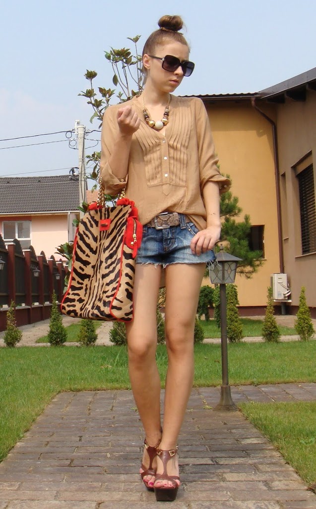 laura charaba feet 4