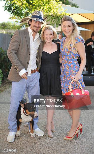 laura critchley feet 3