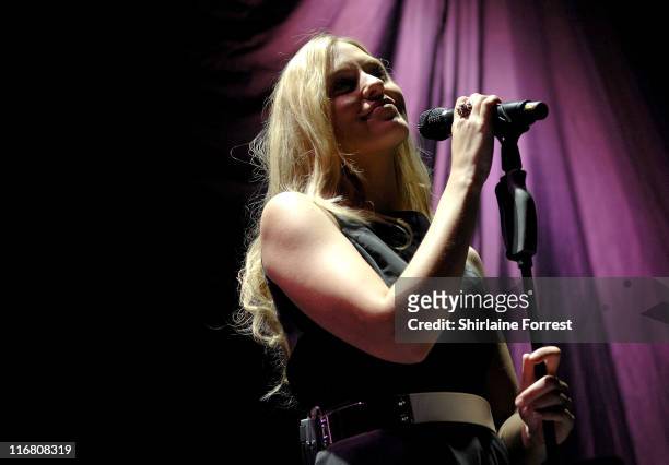 laura critchley feet 5