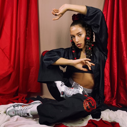 laura defretin feet 6