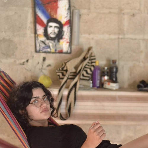 laura estrada feet 6