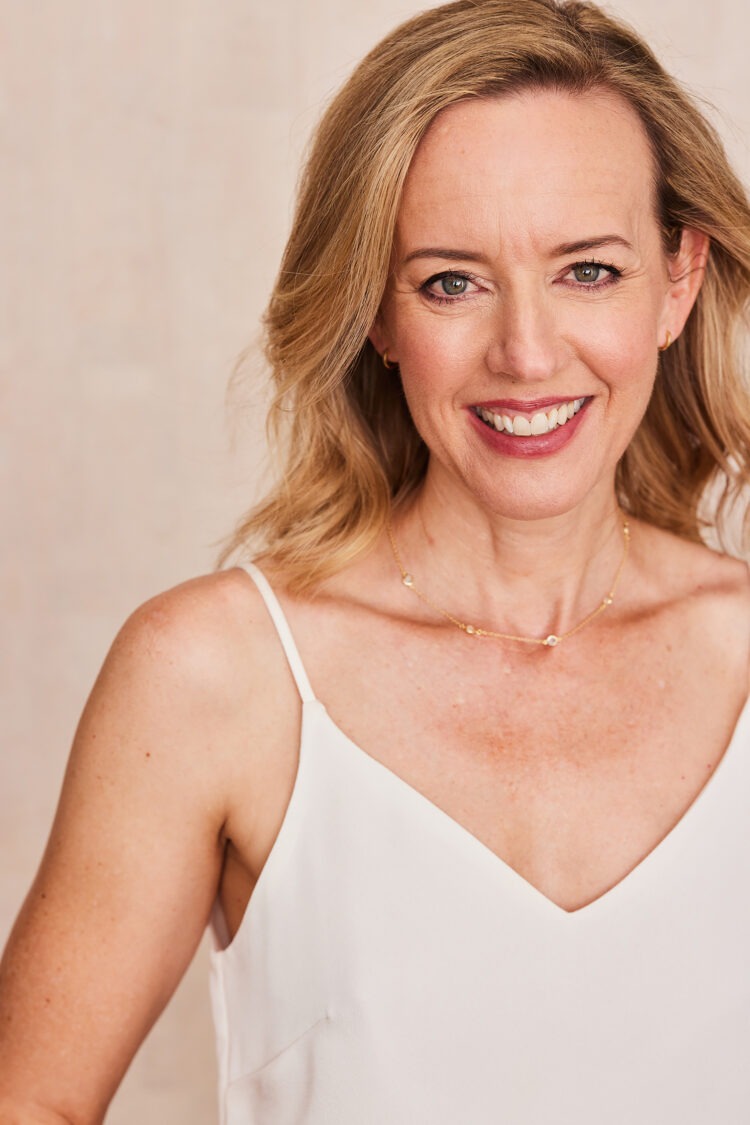 laura faye smith feet 3