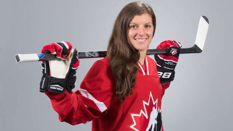 laura fortino feet 2