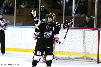 laura fortino feet 5