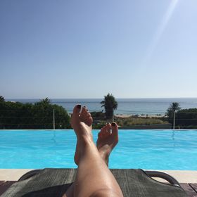 laura gallego feet 1