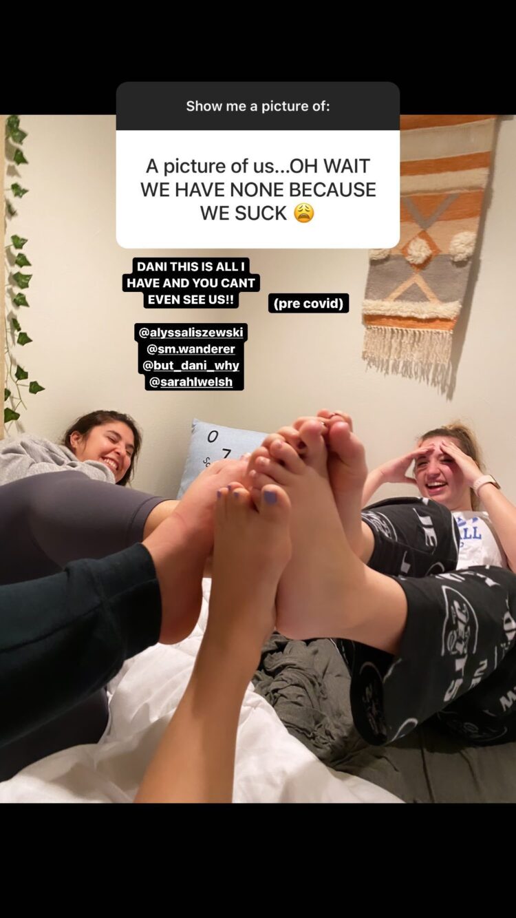 laura hernandez feet 1