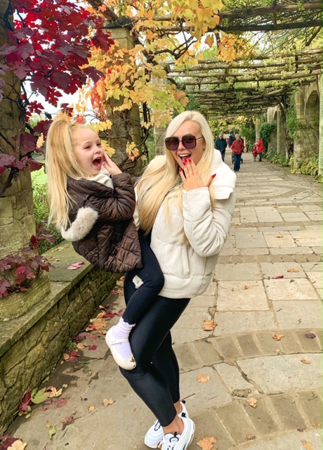 laura jane popsey feet 2