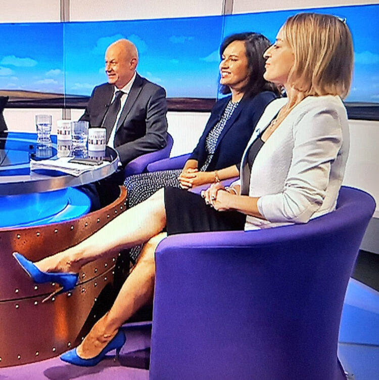 laura kuenssberg feet