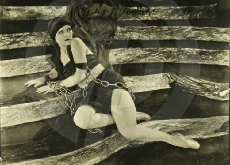 laura laplante feet 1