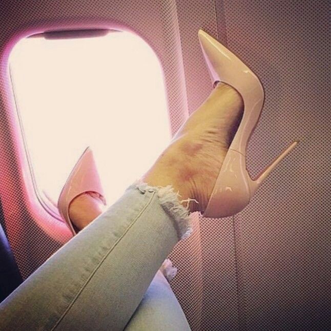 laura lempika feet 5