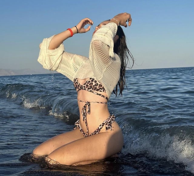 laura marie soons feet 4