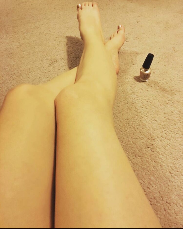 laura megan stahl feet 4