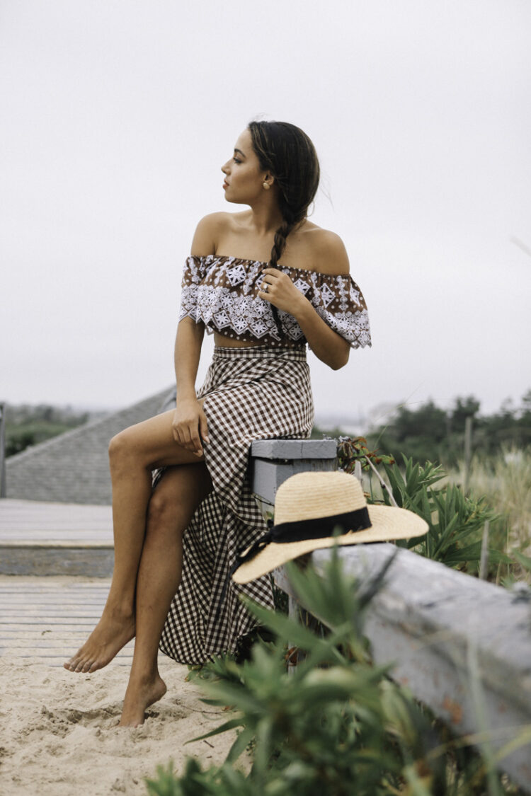 laura miguelinas feet