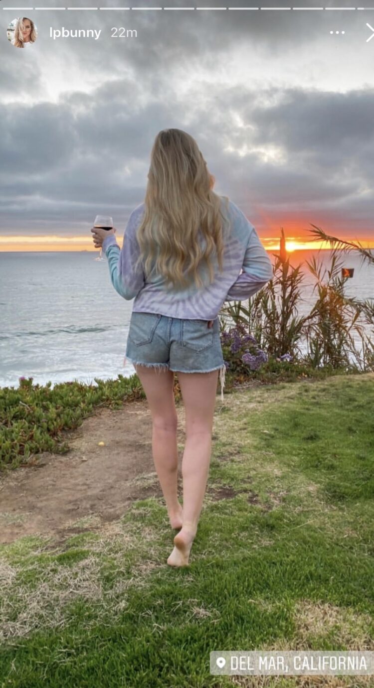 laura pierson feet 5