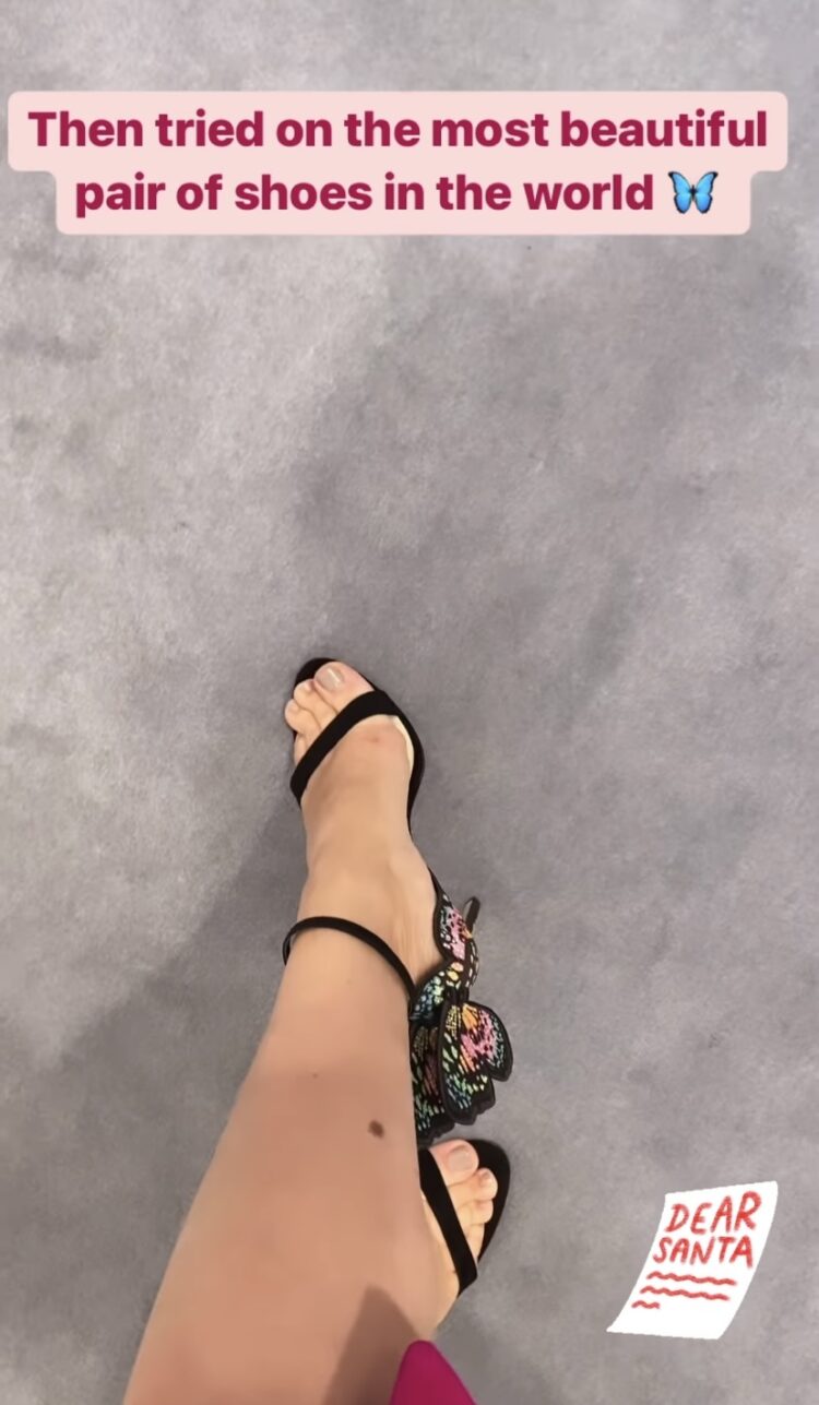 laura tobin feet